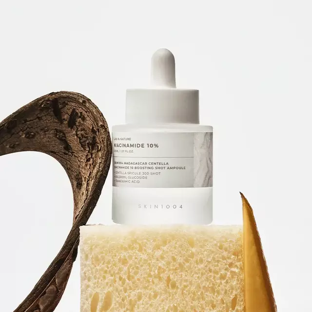 SKIN1004 Madagascar Centella Niacinamida 10% Ampoule Suero para Poros y Control de Sebo Iluminador 30 ml