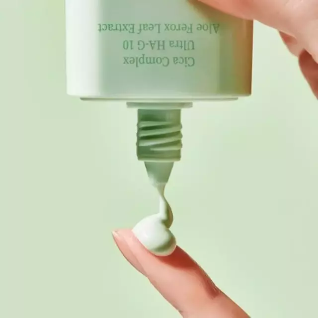 TOCOBO Cica Calming Sun Serum SPF50+ PA++++ Protector Solar Calmante e Hidratante 50 ml